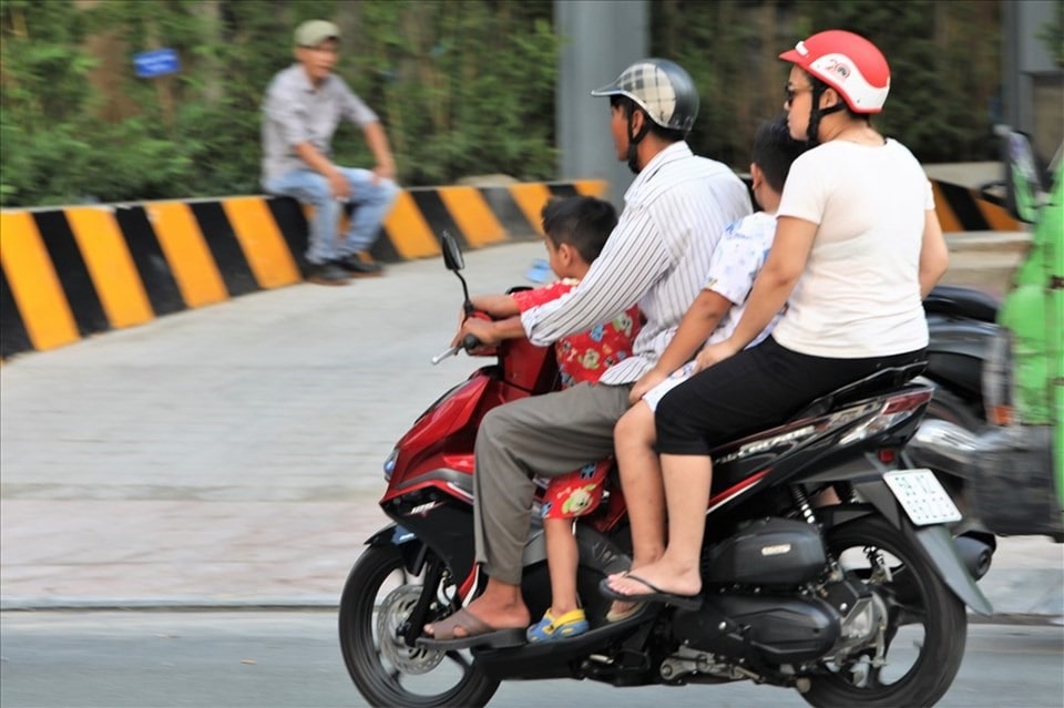 chở 3 phạt bao nhiêu